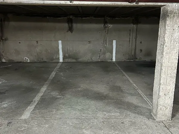 Place de parking sécurisée en sous-sol - Besançon Chaprais / Cras