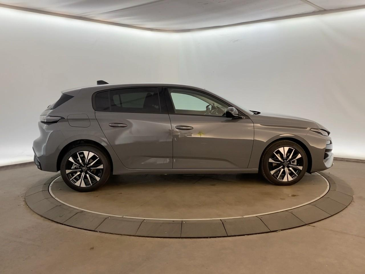 Peugeot 308 hybrid 145 e-dcs6 allure — photo 4
