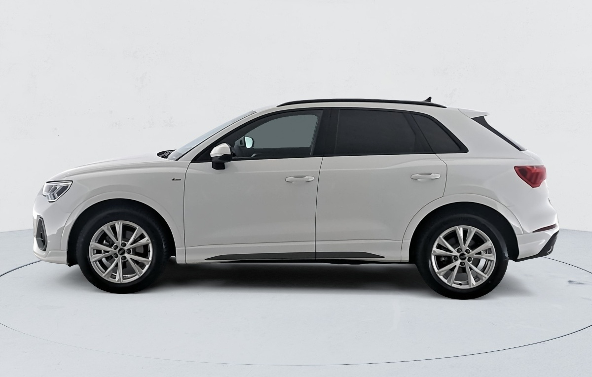 Audi Q3 — photo 2