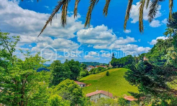 Maison 10 pièces 240 m²