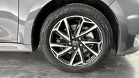 Toyota Yaris 116h Design 5p — photo 20