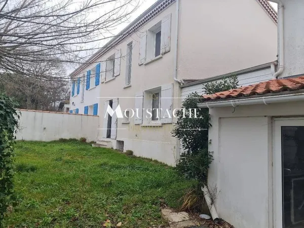 Immeuble 300 m²