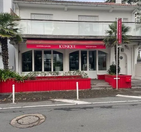 Local commercial 210 m²