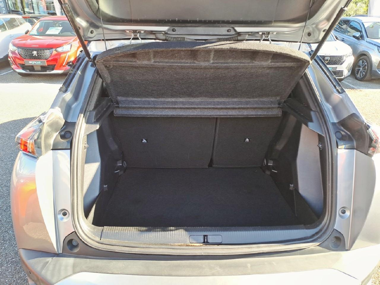 Peugeot 2008 puretech 130 s&s eat8 gt — photo 6
