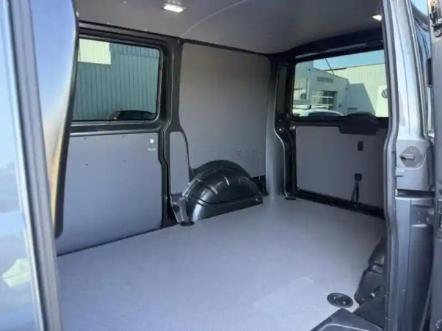 Volkswagen Transporter fg 2.8t l1h1 2.0 tdi 204ch business dsg7 — photo 6