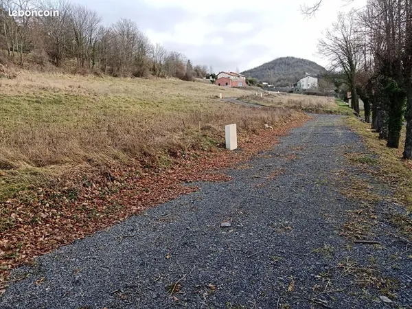 Terrain 766 m² Saint Germain Laprade