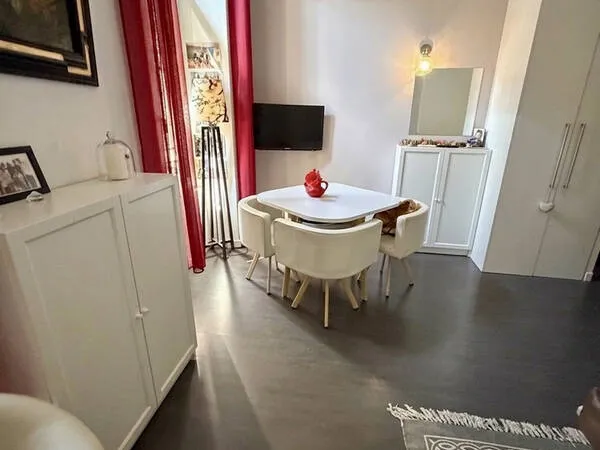 NICE CENTRE Secteur Gioffredo / Masséna T1 avec ascenseur, climatisation et DPE C