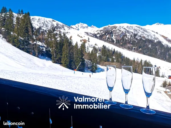 Appartement-chalet triplex au club med - skis aux pieds, séjours tout compris et revenu locatif