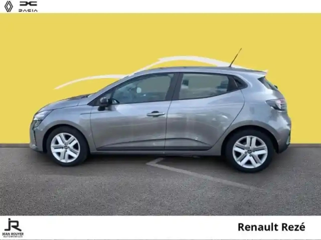 Renault Clio 1.5 blue dci 100ch evolution - 24 — photo 11