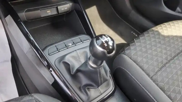 Kia Rio 1.2 dpi 84 ch bvm5 — photo 20