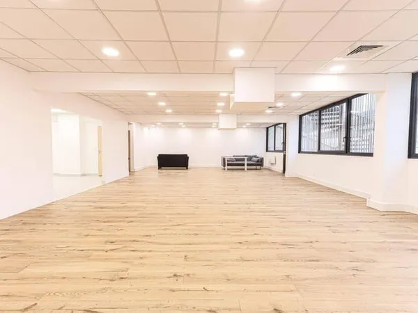 Bureaux 363 m²