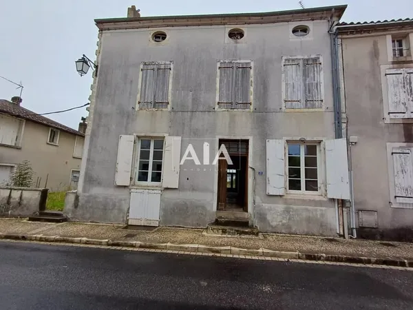 MAISON DE VILLE