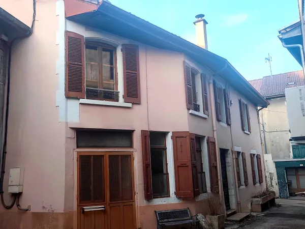 EXCLUSIVITÉ MAISON DE VILLE CENTRE BOURG