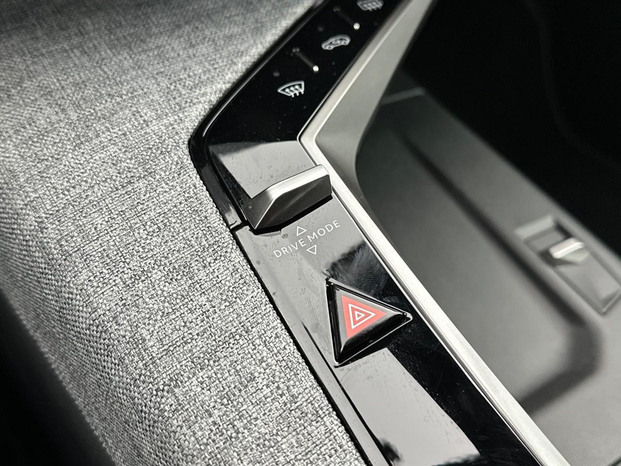Peugeot 3008 hybrid 145 e-dcs6 gt — photo 30