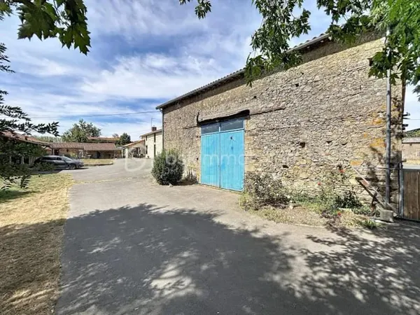 Maison 8 pièces 227 m²