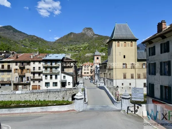 Grand appartement en vente 128000 € à Moutiers