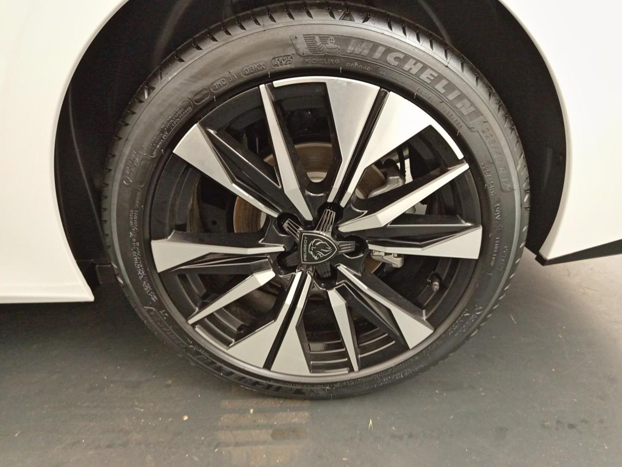 Peugeot 308 sw hybrid 145 e-dcs6 allure — photo 16