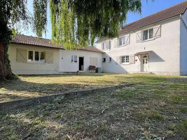 Maison 10 pièces 250 m²