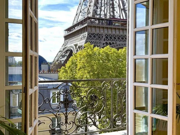 Appartement 8 pièces 252 m²