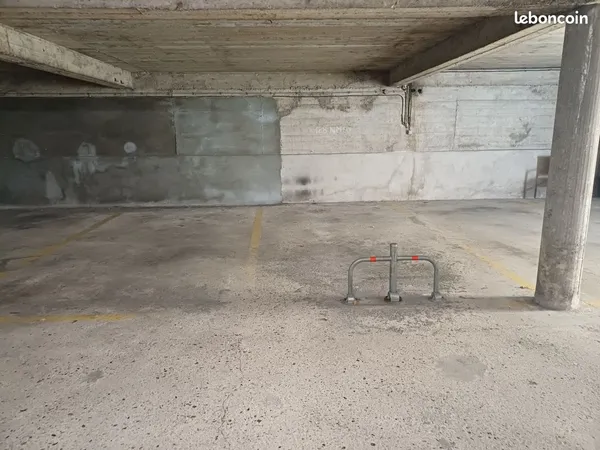 Place De Parking