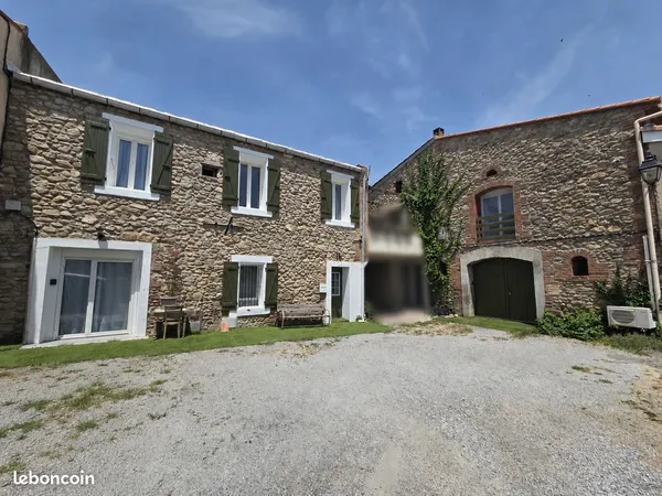 Propriété de charme composée de deux bâtisses en pierre