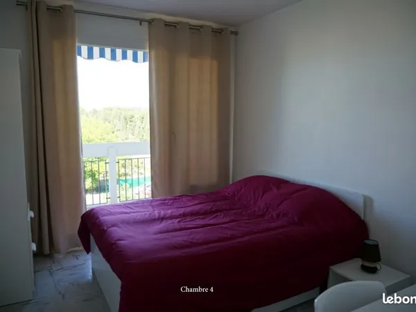 COLOCATION - Chambre 14 m² + salle de bain privative + CLIM + internet - 450 TOUT COMPRIS