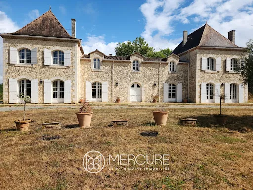 Château 18 pièces 600 m²