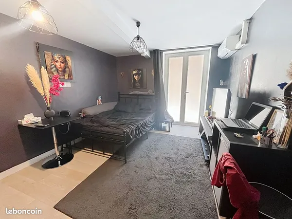 Studio 1 pièce 24 m²