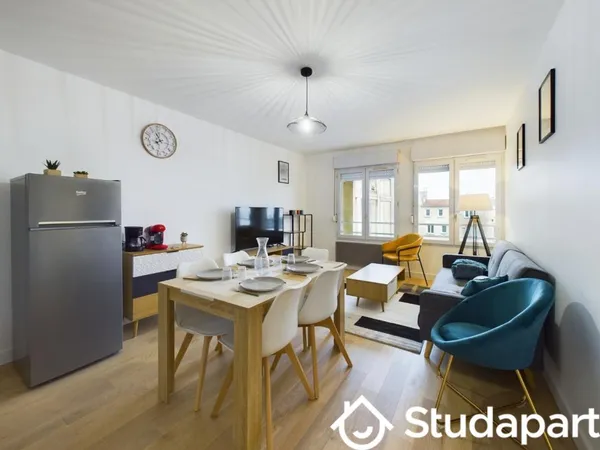 Chambre dans une colocation de 10m2