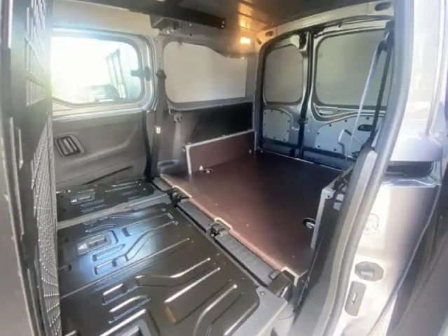 Peugeot Partner iii taille xl bdi 130 s&amp;s eat8 cab app — photo 17