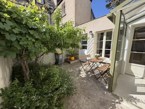 Hypercentre - Maison de charme meublée avec cour privative