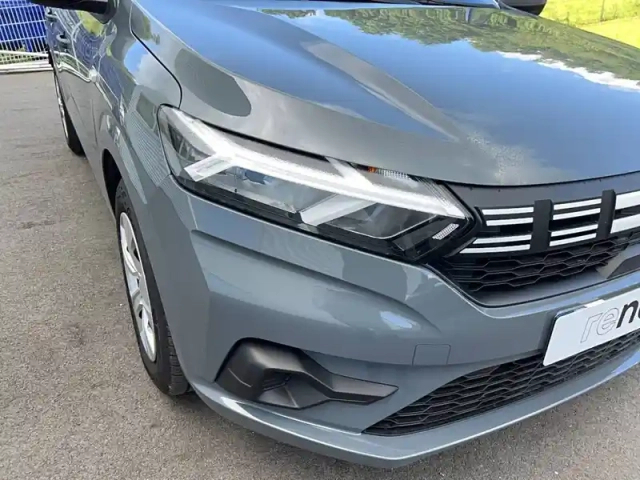 Dacia Sandero sce 65 — photo 24