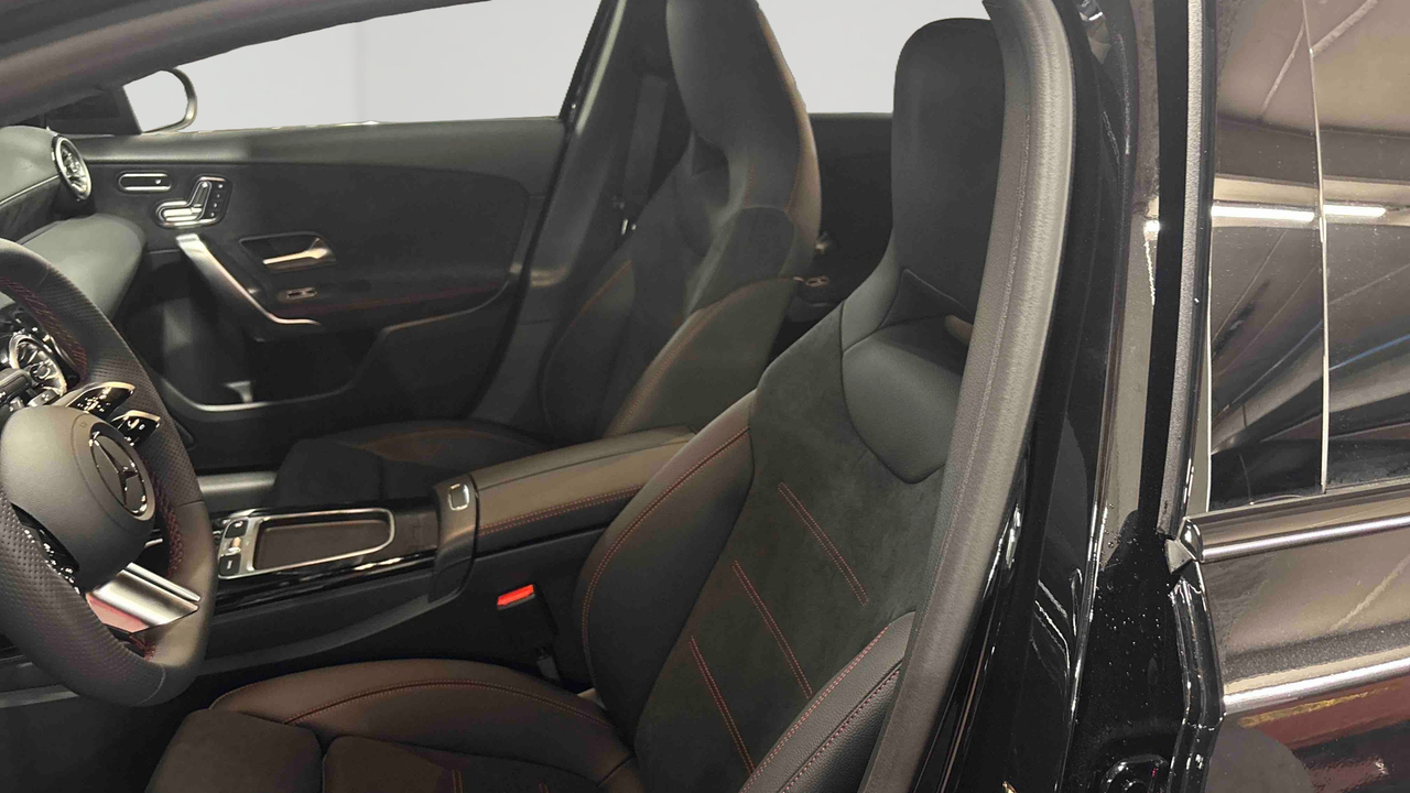 Mercedes Classe A 250 e Hybrid EQ 8G-DCT — photo 11