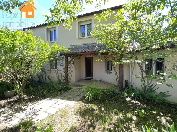 Maison 10 pièces 280 m²