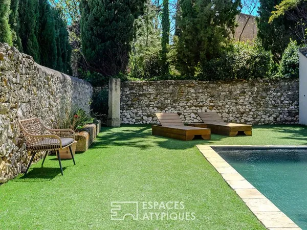 Elégante Maison de Maître avec piscine en coeur de village