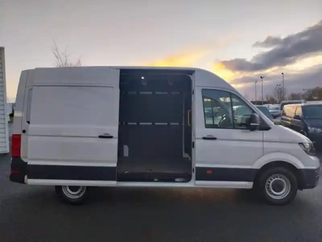 Volkswagen Crafter fg 35 l3h3 2.0 tdi 140ch business traction — photo 9