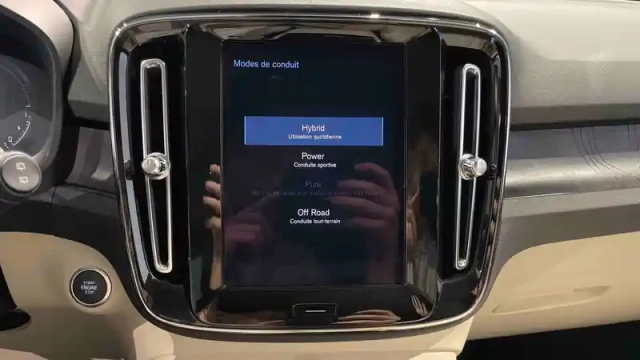 Volvo Xc40 t4 recharge 129+82 ch dct7 — photo 20