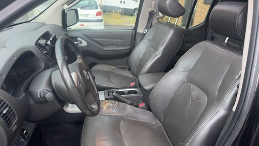 Nissan Navara 2.5 dCi 190 4WD - Double Cabine Xe – 2015 – 124880 km – Diesel – Boîte Manuelle — photo 12