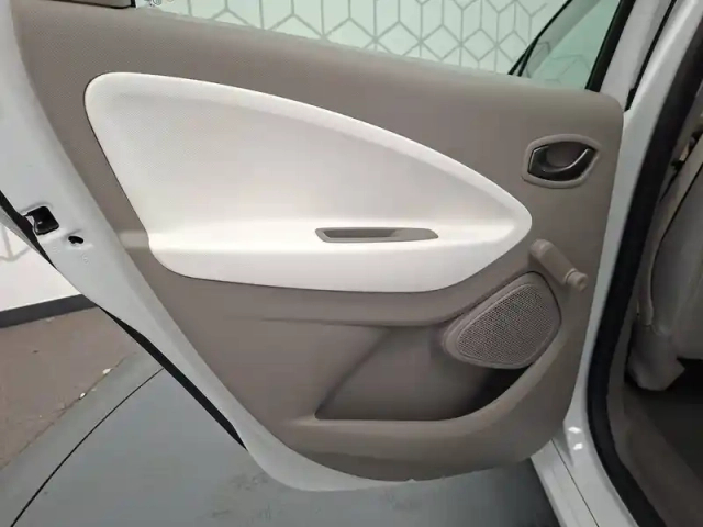Renault Zoé zoe r90 — photo 23