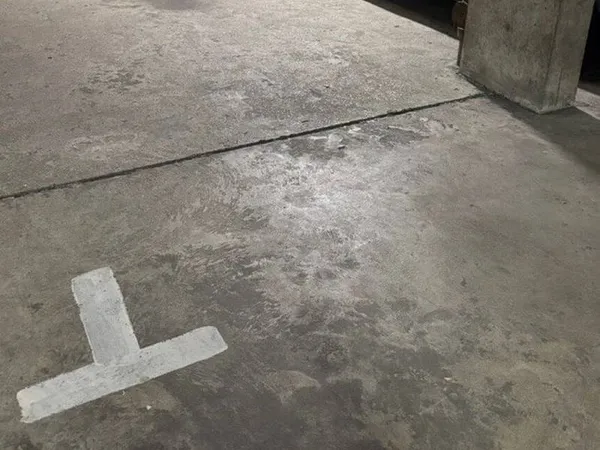 Parking 12 m²