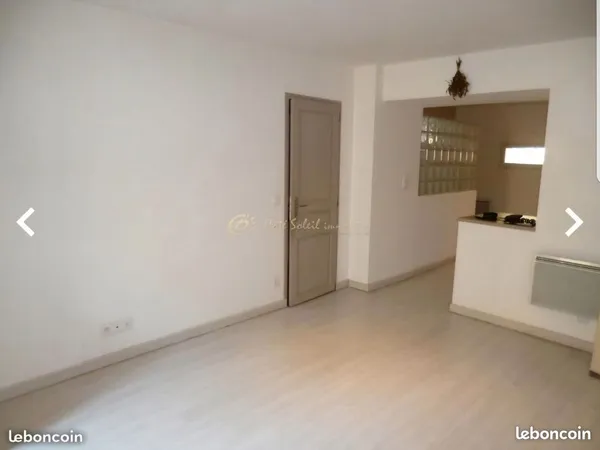Appartement Studio Centre-ville Remoulins 36 m²