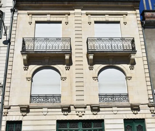 Immeuble 13 pièces 390 m²