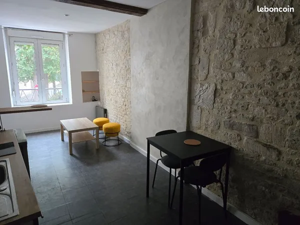 F1 meublé 32 m² - Centre-ville de Caen - Charme pierre de Caen