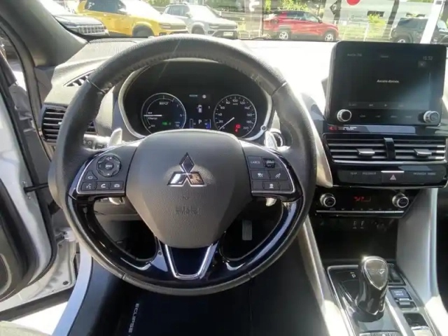 Mitsubishi Eclipse cross 2.4 mivec phev twin motor 4wd intense design — photo 12