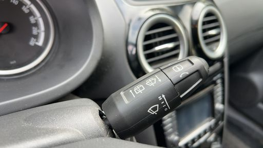 Opel Corsa 1.3 CDTI 75 - Graphite – 2014 – 153859 km – Diesel – Boîte Manuelle — photo 8