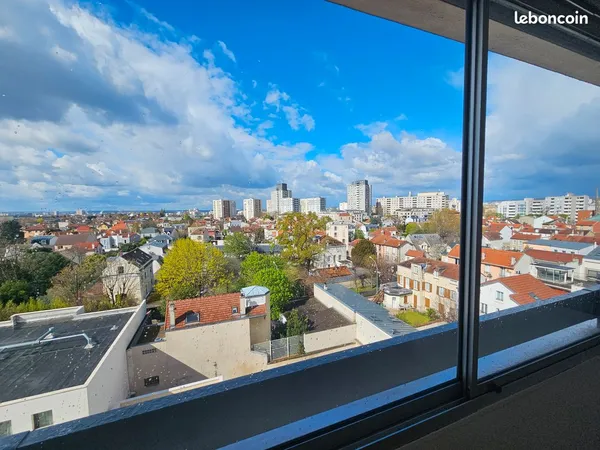 Appartement grand F1 32 m2 plein centre ville quartier église vue imprenable au calme et sans vis à 