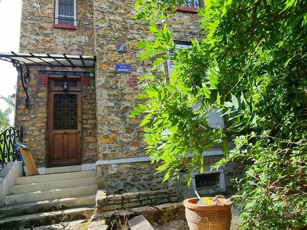 Maison 9 pièces 195 m²