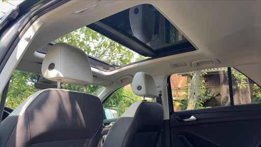Volkswagen T-Roc 1.5 TSI 150 - Carat Exclusive – 2019 – 130212 km – Essence – Boîte Manuelle — photo 16
