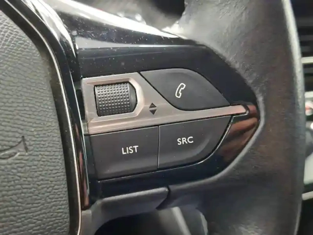 Peugeot 208 puretech 100 s&amp;s bvm6 — photo 29