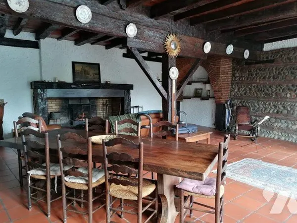 Maison 11 pièces 280 m²